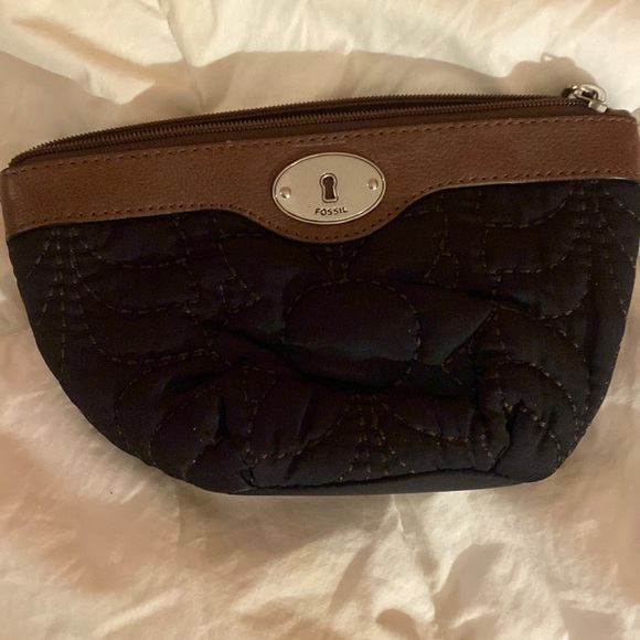 FOSSIL KEY PER Ladies Purse Travel Bag Cosmetic Makeup Bag - Picture 1 of 5